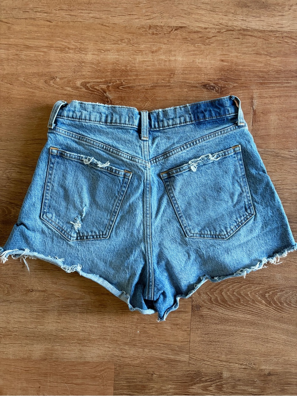 Abercrombie & Fitch Light Blue Distressed Denim Shorts - Picture 3 of 3